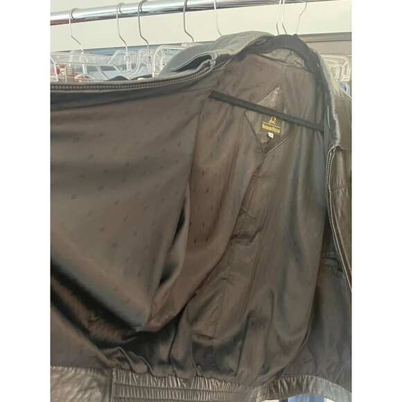 Neiman Marcus vintage leather jacket 44 chest - Picture 9 of 9